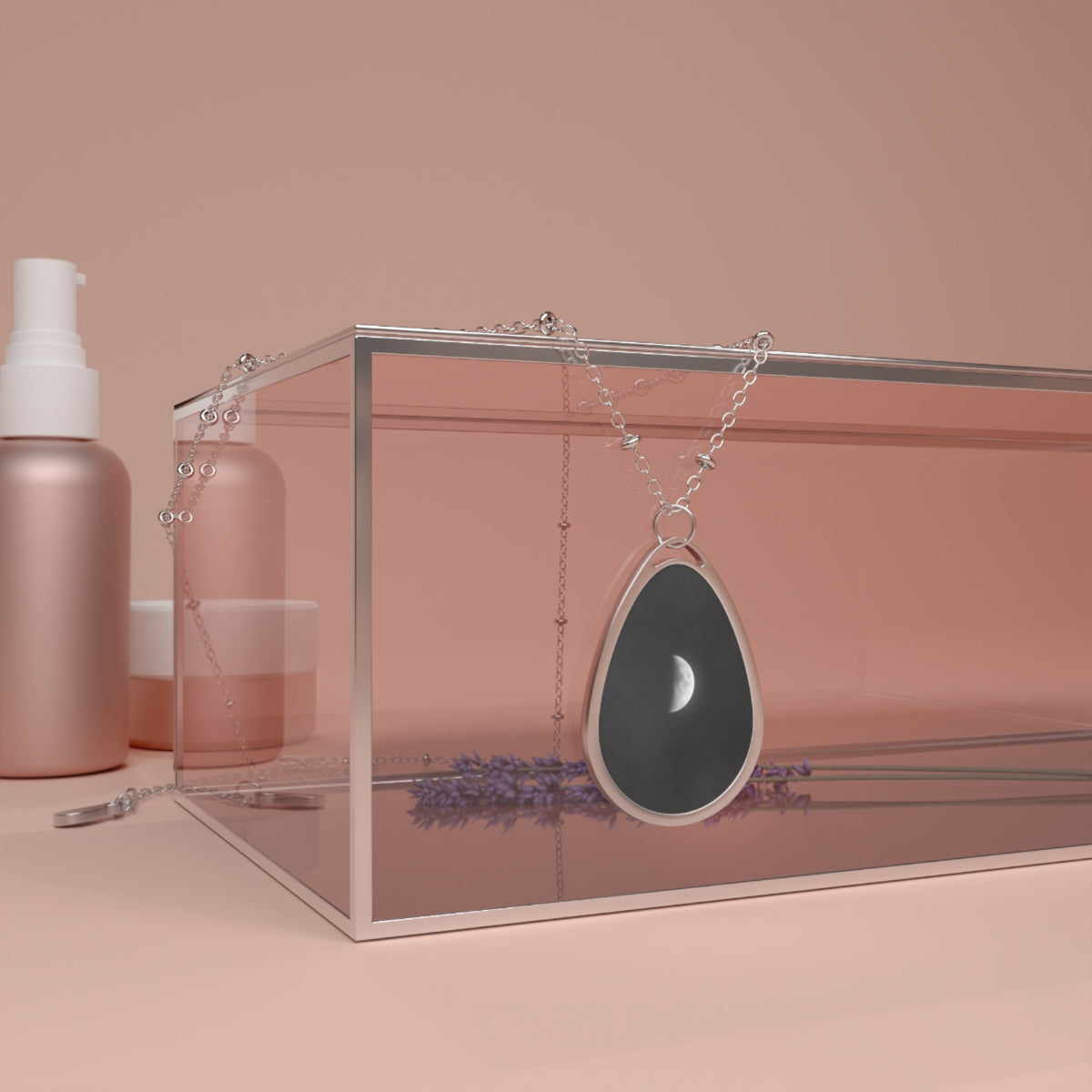 Center Stage, Necklace